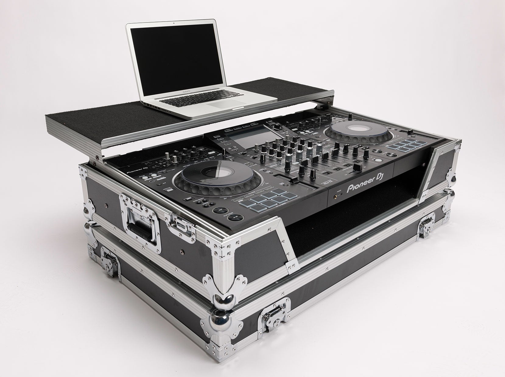 جراب MAGMA DJ-Controller لـ Pioneer DJ XDJ-XZ 19 بوصة أسود / فضي